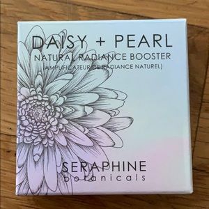 NWT Daisy + Pearl Booster